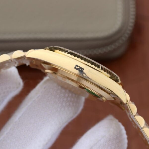 Day-Date Golden 40mm - Image 6