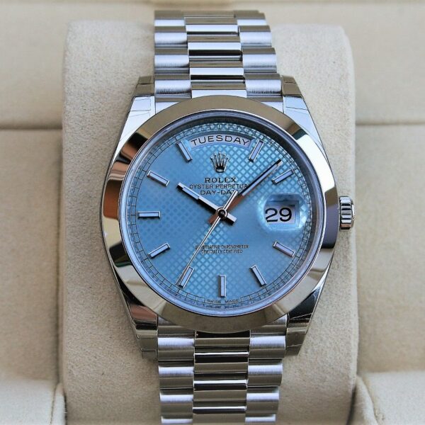 Day-Date Platinum Ice Blue Diagonal Motif 40mm - Image 9