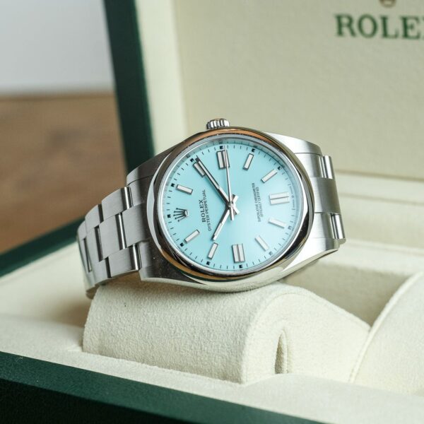 Rolex Oyster Perpetual 41mm 124300 Series - Image 2