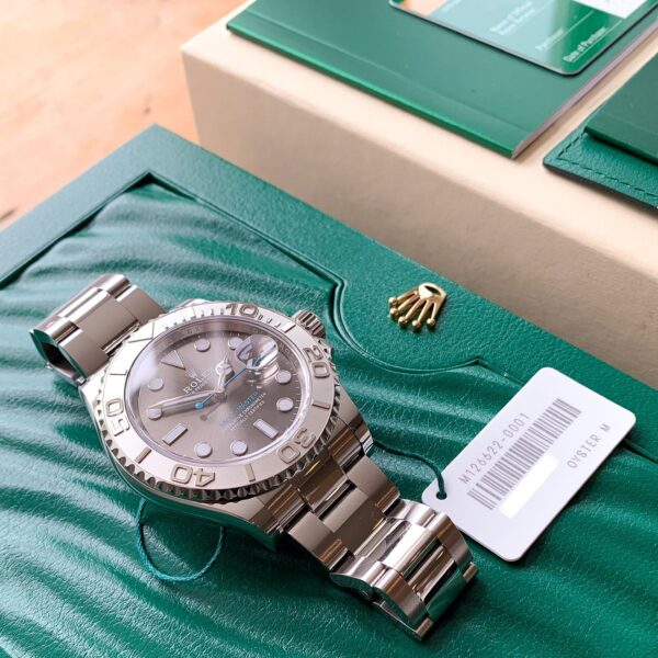 Rolex Yacht-Master 40 Stainless Steel and Platinum 126622 Series New - Image 13