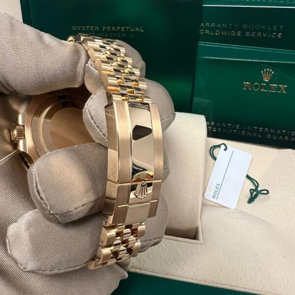NEW RELEASE 2023 Rolex GMT-Master II Jubilee/Tow-Tone Jubilee 18ct Yellow Gold 126718GRNR-0001 New - Image 17