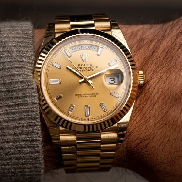Rolex Day-Date President 40mm Yellow Gold Champagne Diamond Dial 228238-0005 Unworn - Image 2