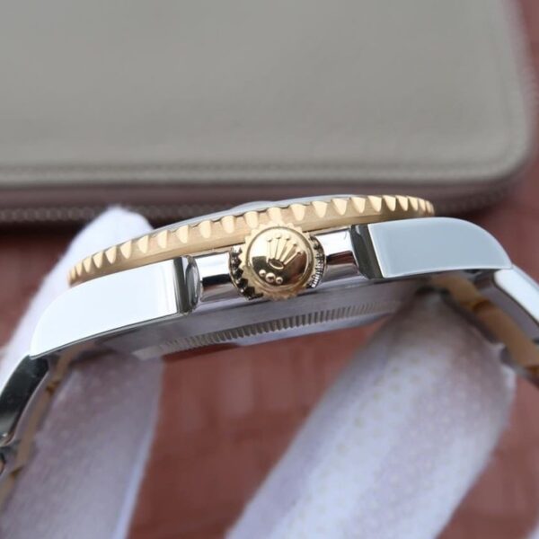 Submariner Calendar 40mm - Image 33