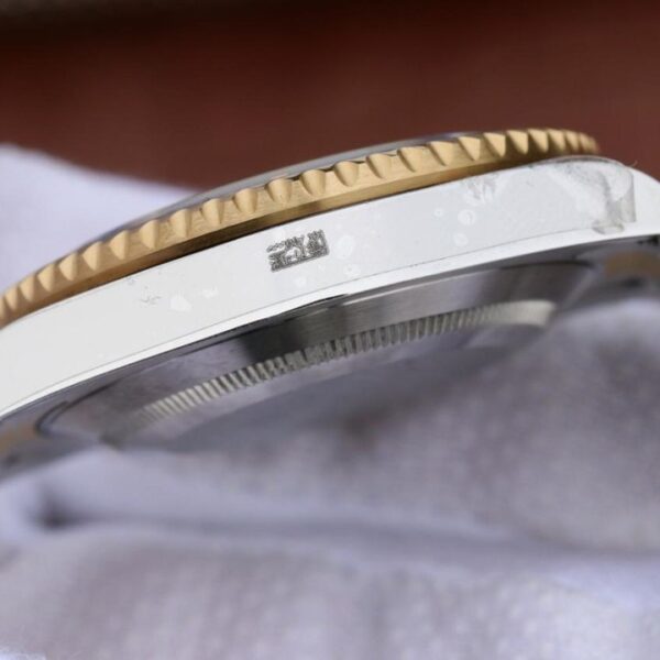 Submariner Calendar 40mm - Image 34