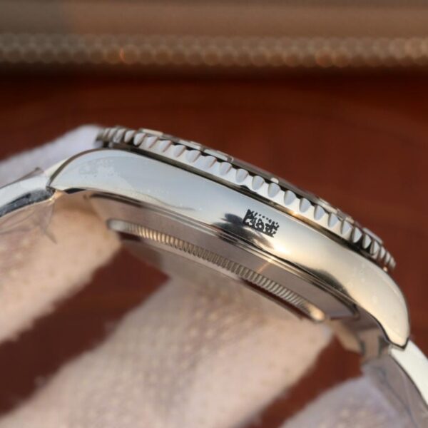 Yacht Master 1 Pure Silver ( Black & White Dial ) Stainless Steel 40mm - Image 6