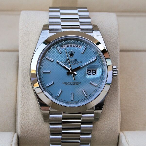 Day-Date Platinum Ice Blue Diagonal Motif 40mm - Image 2