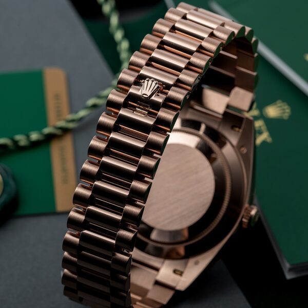 Rolex Day-Date President 40mm Everose gold White Dial 228235-0032 Unworn - Image 11