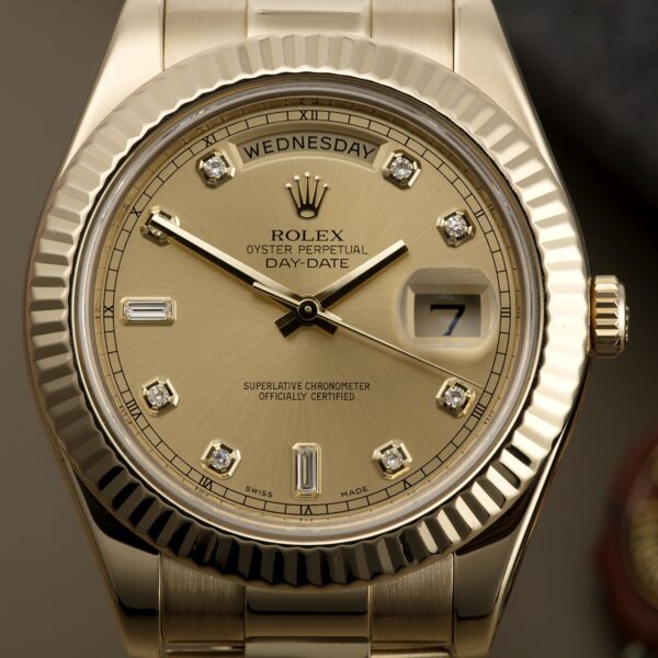 Day-Date II Golden Diamond Scale 41mm - Image 2