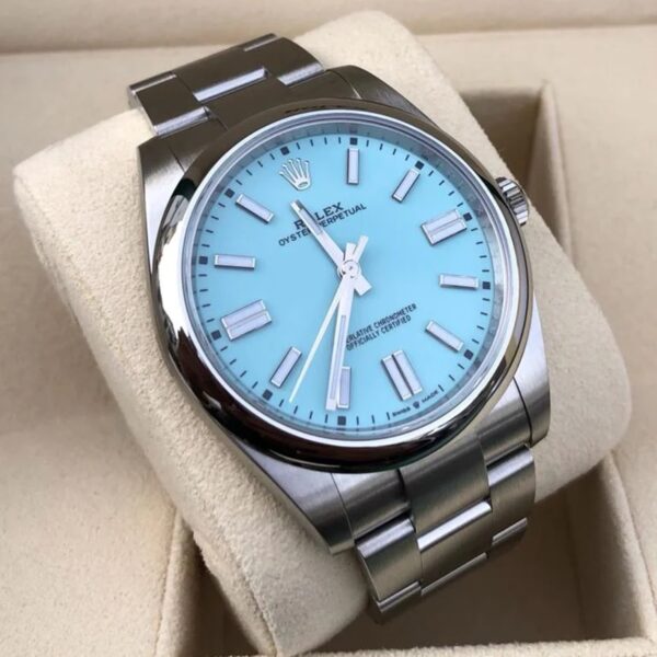 Rolex Oyster Perpetual 41mm 124300 Series - Image 3