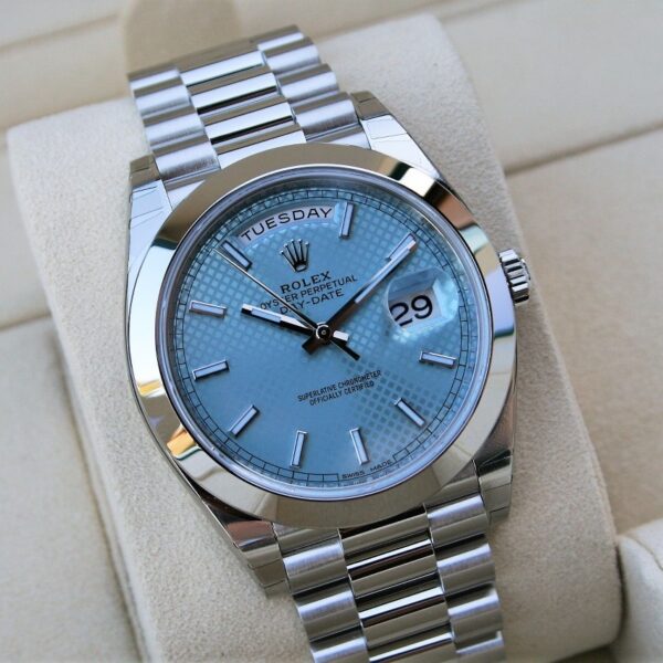 Day-Date Platinum Ice Blue Diagonal Motif 40mm - Image 10