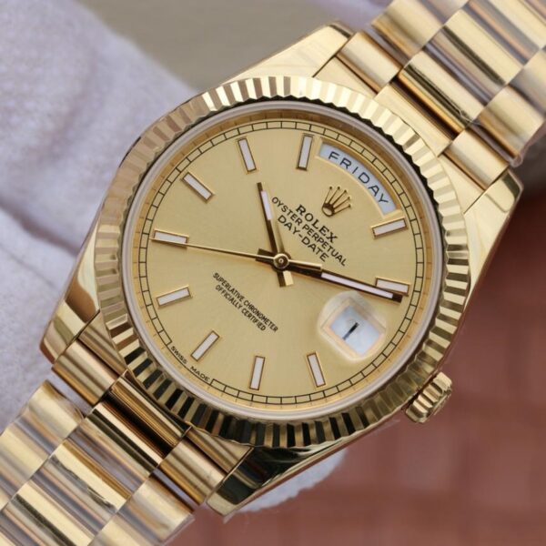 Day-Date Golden 40mm - Image 9